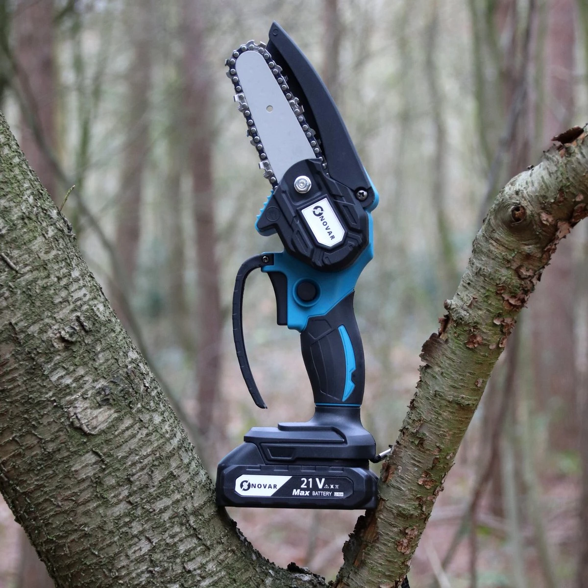 NovarGarden® Mini Kettingzaag NG1 - Met 2x Accu - Takkenzaag - Snoeizaag - Electrisch - Handzaag - Boomzaag - 21V - Afbeelding 7