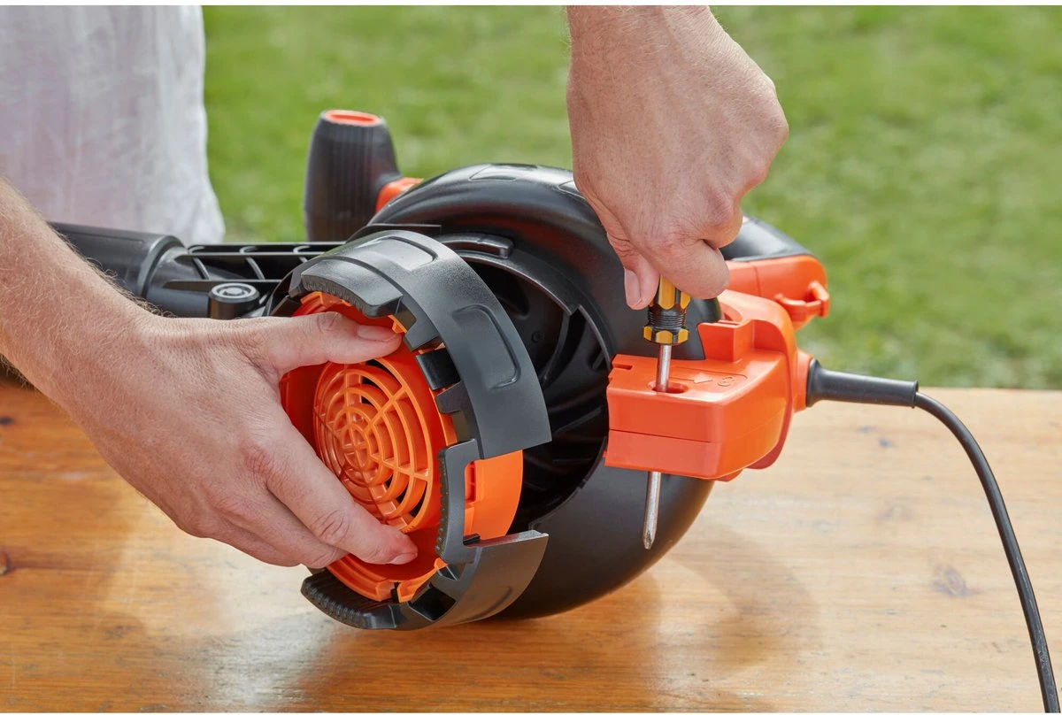 Black & Decker BLACK+DECKER BEBLV300SB-QS Bladblazer - 404 Km/u - 3000W - Zuig-/blaasfunctie - Gesnoerd - Afbeelding 4