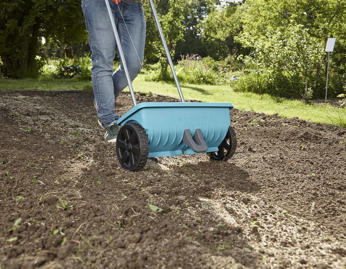 GARDENA - Strooiwagen L - Strooikar - 400m2 - 12.5 Liter - Afbeelding 4